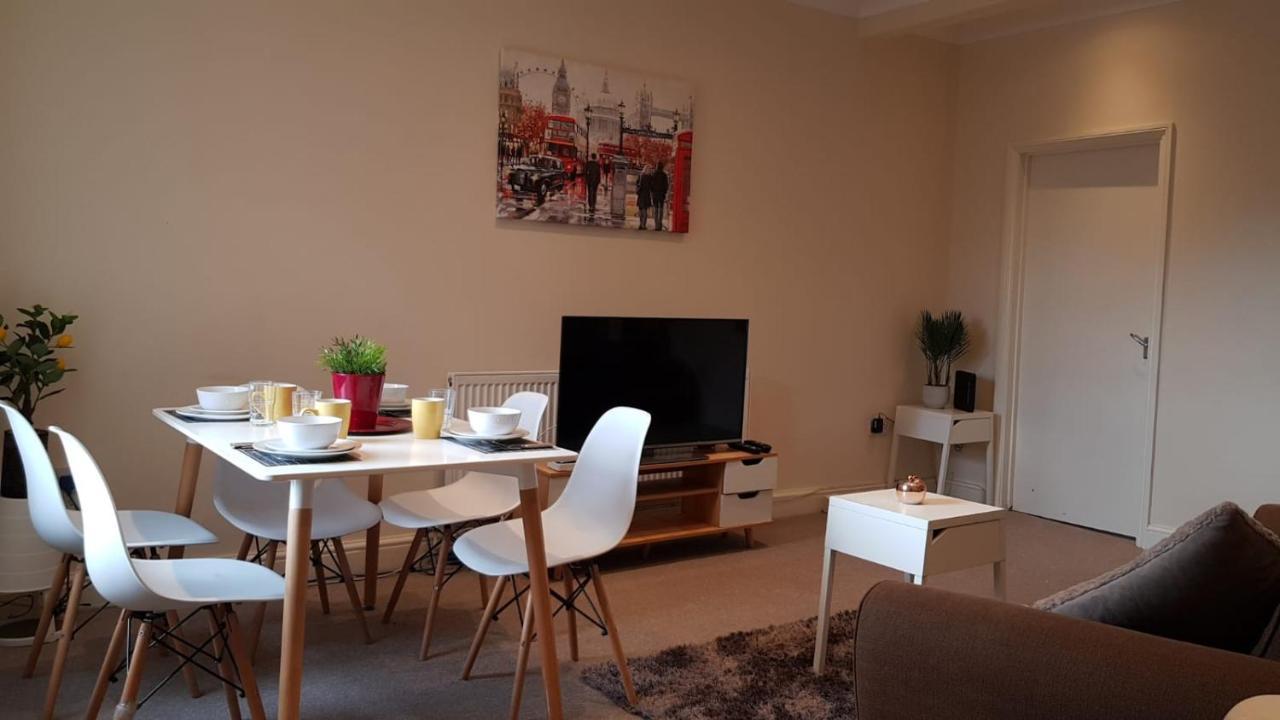 Bellaliving 2 Bedroom Apartment - Luton ルートン エクステリア 写真